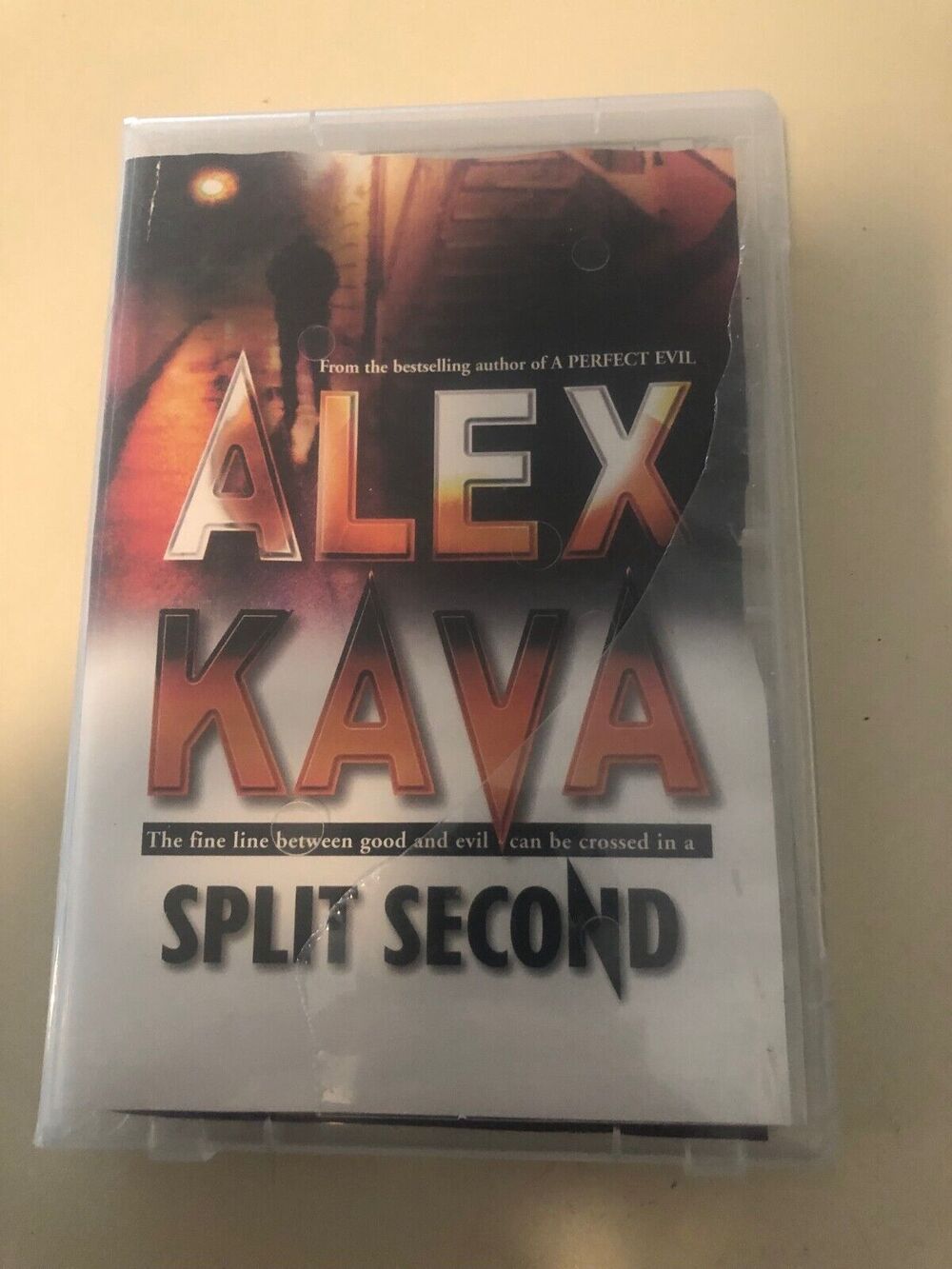 Alex Kava Split second audio book 2 Cassette Set